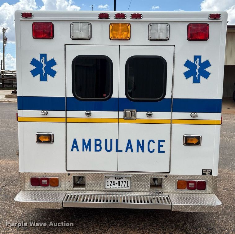 image for item DY2492 1997 Ford E350 ambulance