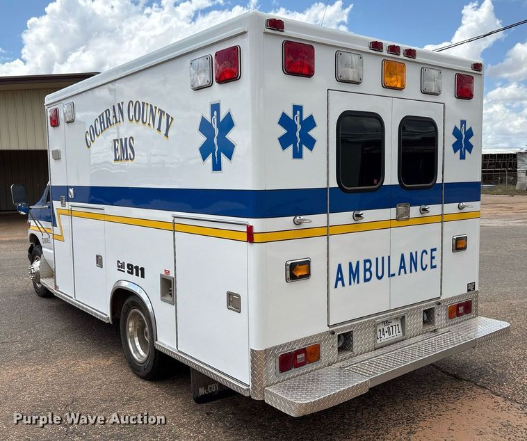 image for item DY2492 1997 Ford E350 ambulance