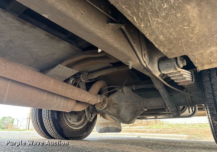 image for item DY2492 1997 Ford E350 ambulance