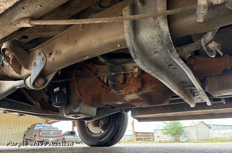 image for item DY2492 1997 Ford E350 ambulance