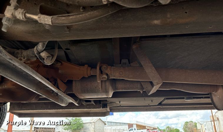 image for item DY2492 1997 Ford E350 ambulance