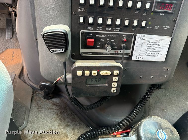 image for item DY2492 1997 Ford E350 ambulance