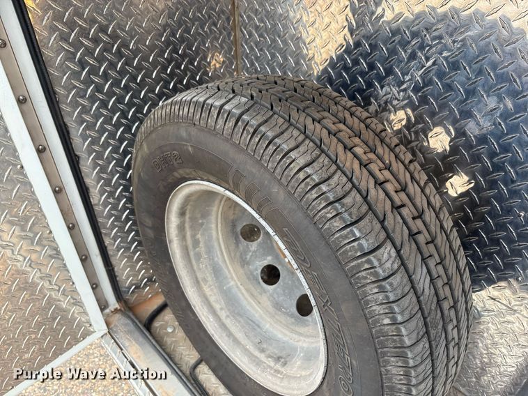 image for item DY2492 1997 Ford E350 ambulance