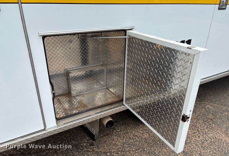 image for item DY2492 1997 Ford E350 ambulance