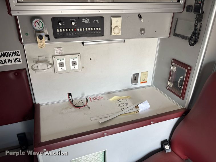 image for item DY2492 1997 Ford E350 ambulance