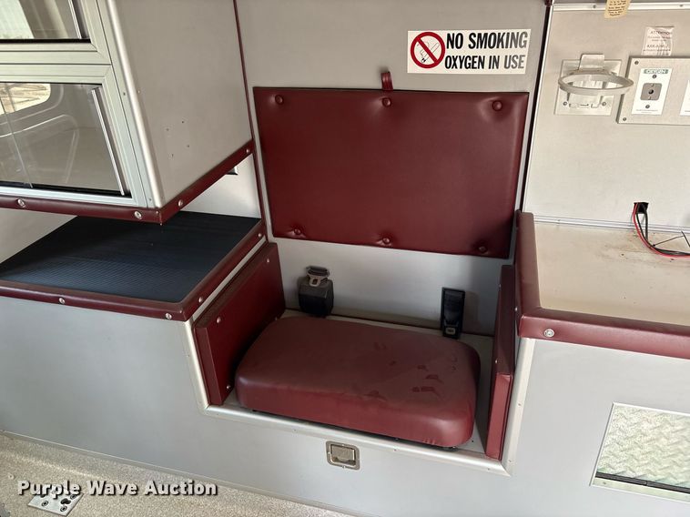 image for item DY2492 1997 Ford E350 ambulance