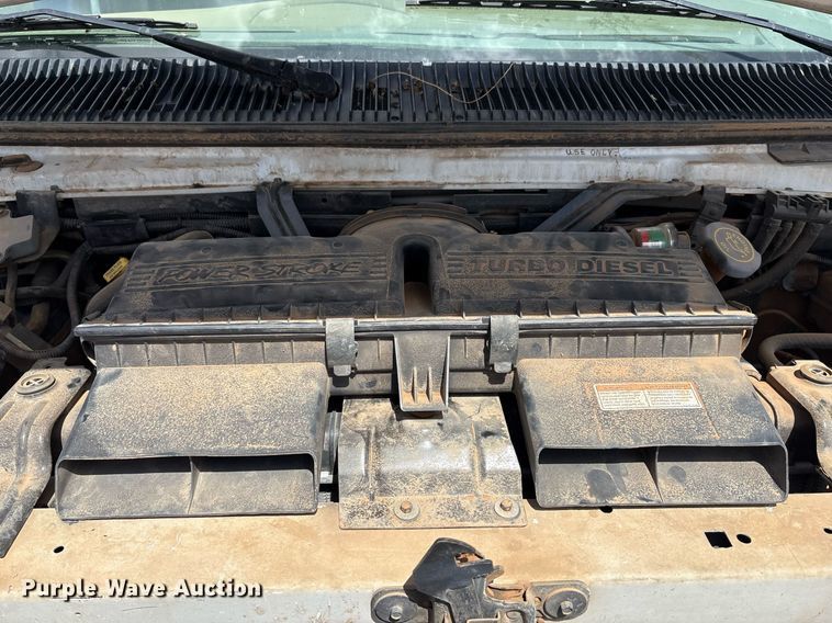 image for item DY2492 1997 Ford E350 ambulance