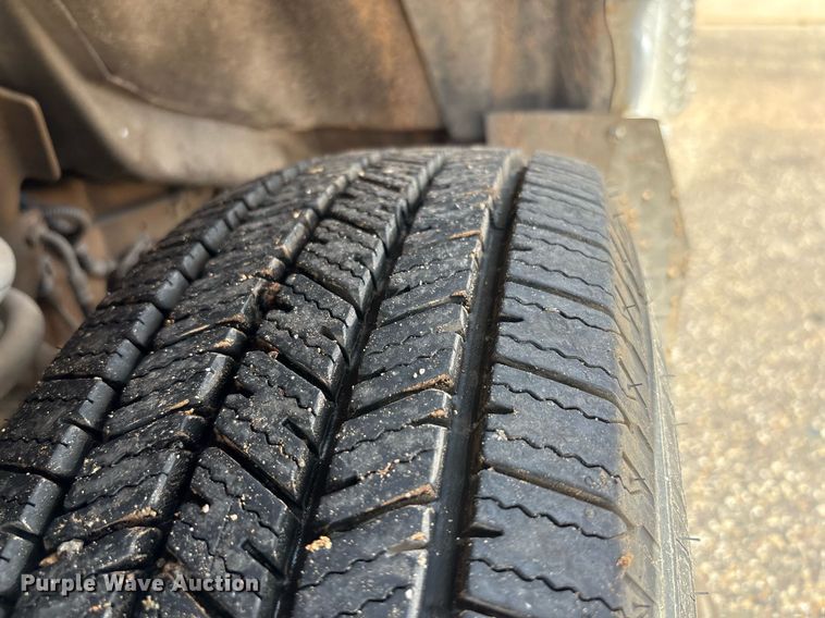 image for item DY2492 1997 Ford E350 ambulance