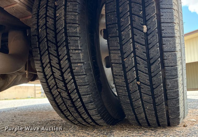 image for item DY2492 1997 Ford E350 ambulance