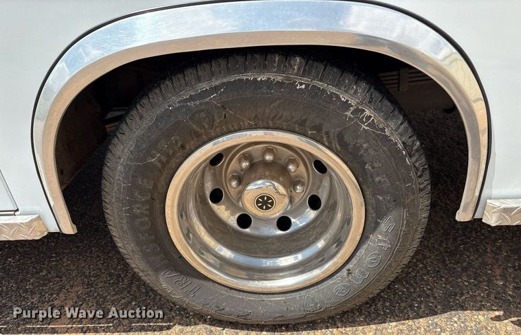 image for item DY2492 1997 Ford E350 ambulance