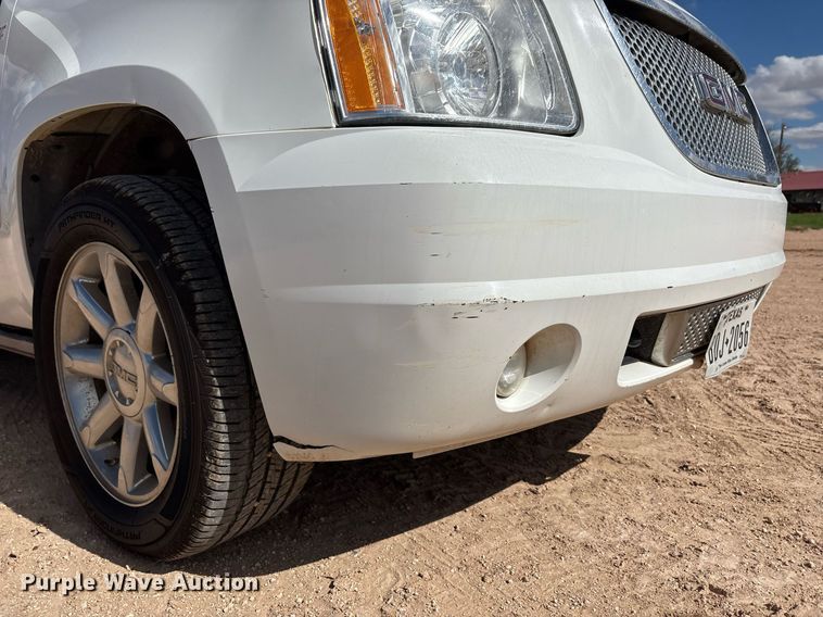image for item DY2499 2007 GMC Yukon Denali XL SUV