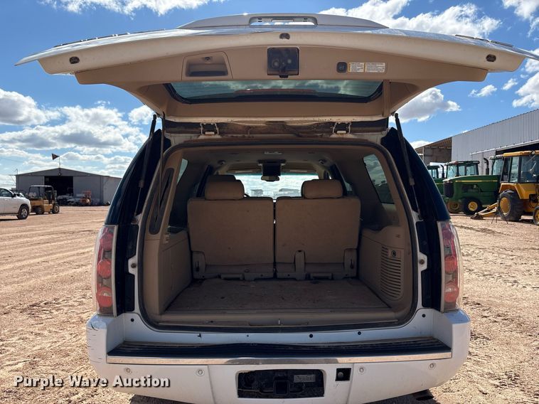 image for item DY2499 2007 GMC Yukon Denali XL SUV