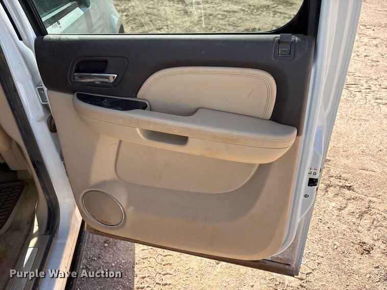 image for item DY2499 2007 GMC Yukon Denali XL SUV