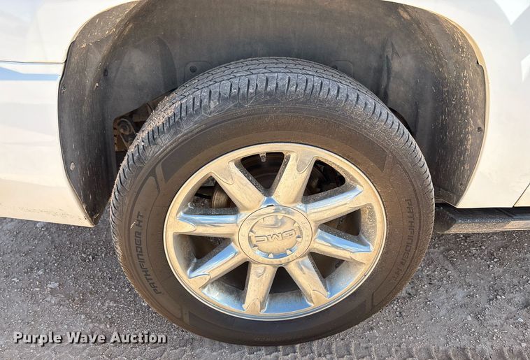 image for item DY2499 2007 GMC Yukon Denali XL SUV