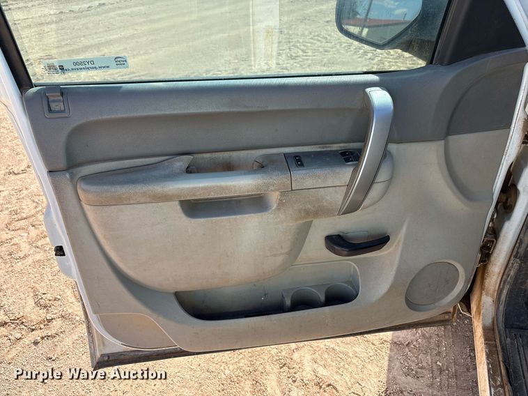 image for item DY2500 2011 GMC Sierra 1500 pickup truck