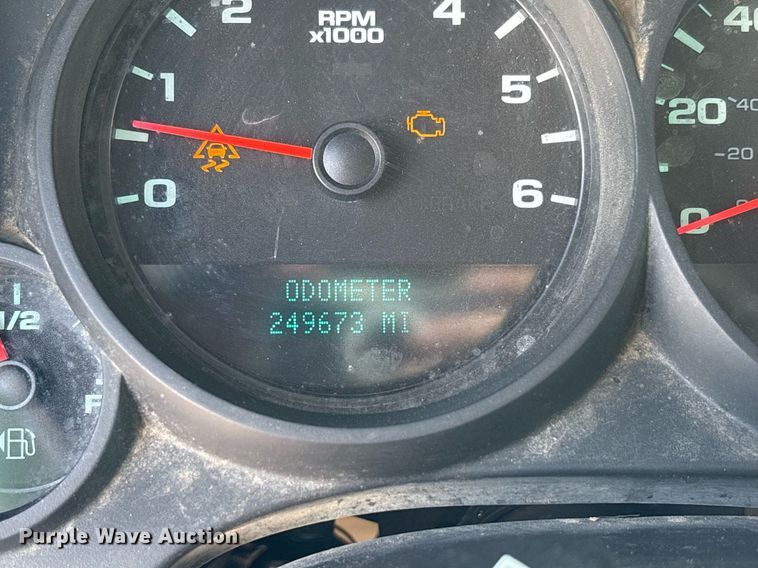 image for item DY2500 2011 GMC Sierra 1500 pickup truck