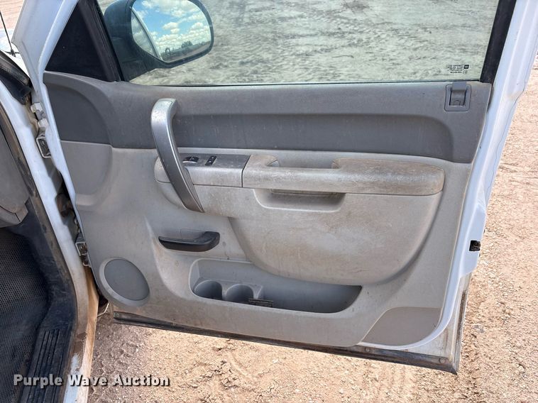 image for item DY2500 2011 GMC Sierra 1500 pickup truck