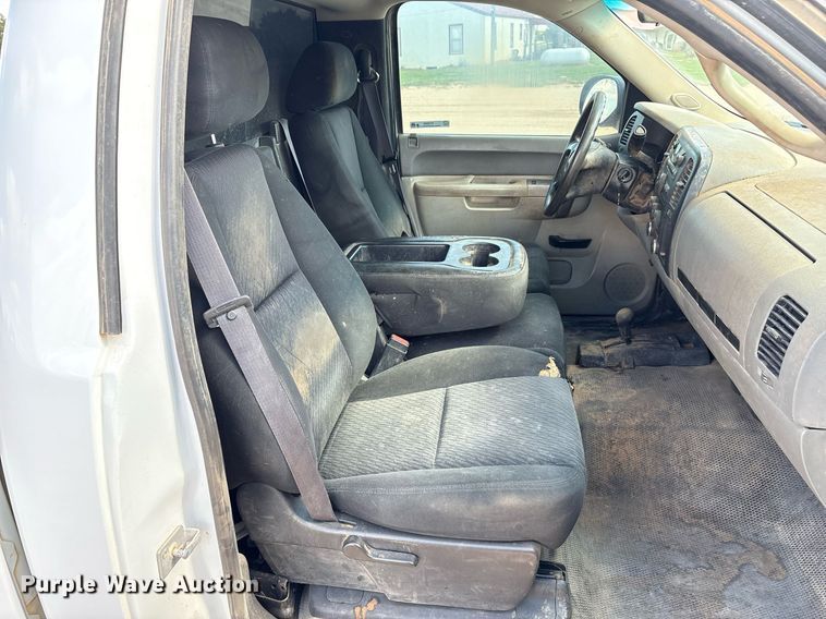 image for item DY2500 2011 GMC Sierra 1500 pickup truck