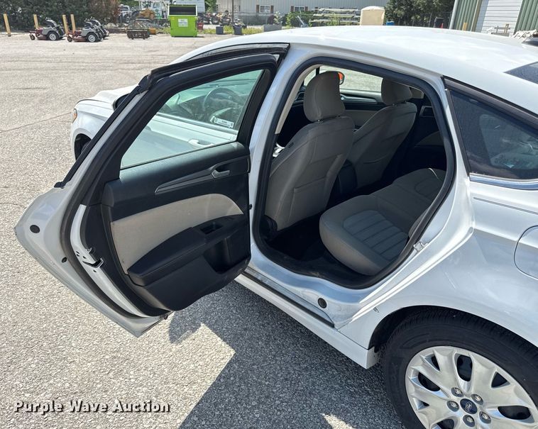 image for item DZ4086 2019 Ford Fusion 