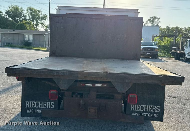 image for item DZ4092 2005 Ford F450 Super Duty XL dump flatbed truck