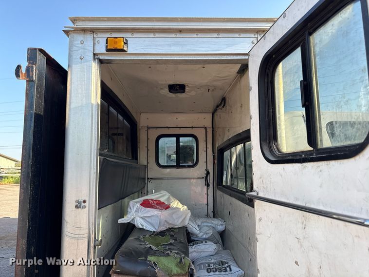 image for item DZ4092 2005 Ford F450 Super Duty XL dump flatbed truck