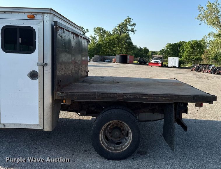 image for item DZ4092 2005 Ford F450 Super Duty XL dump flatbed truck