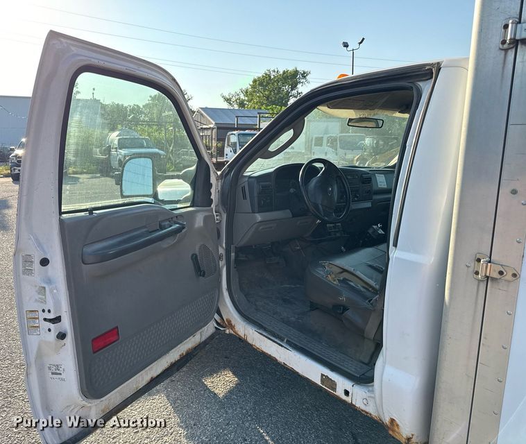 image for item DZ4092 2005 Ford F450 Super Duty XL dump flatbed truck