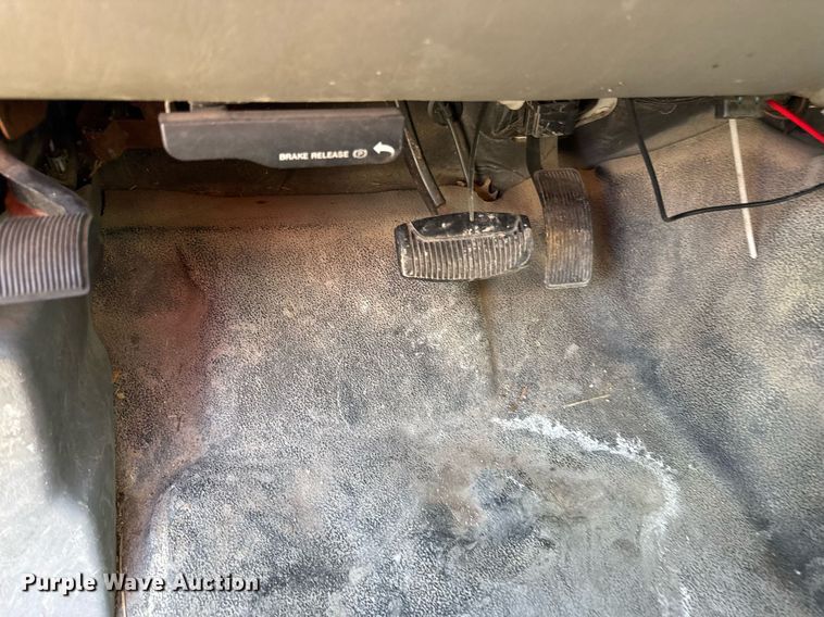 image for item DZ4092 2005 Ford F450 Super Duty XL dump flatbed truck