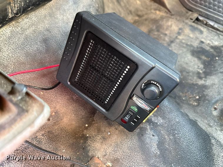 image for item DZ4092 2005 Ford F450 Super Duty XL dump flatbed truck