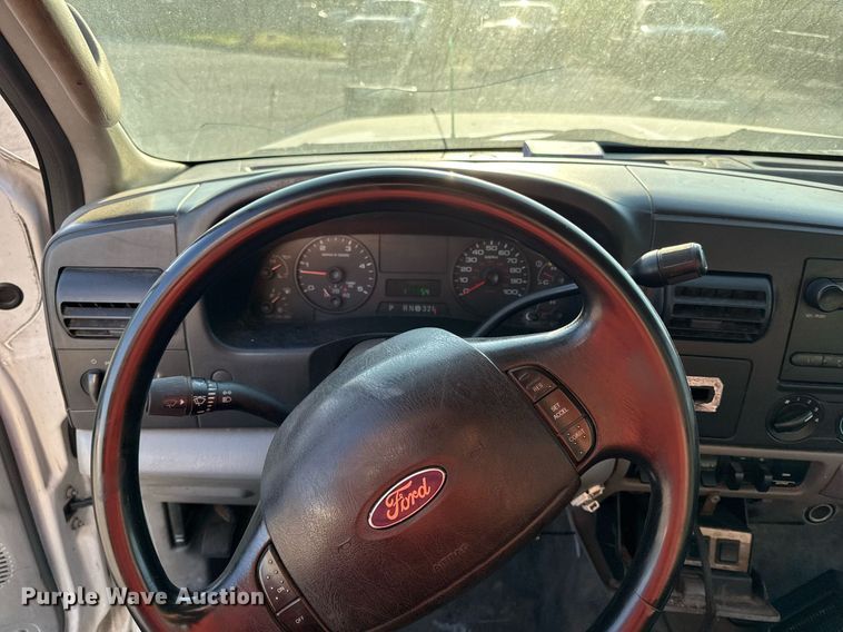 image for item DZ4092 2005 Ford F450 Super Duty XL dump flatbed truck