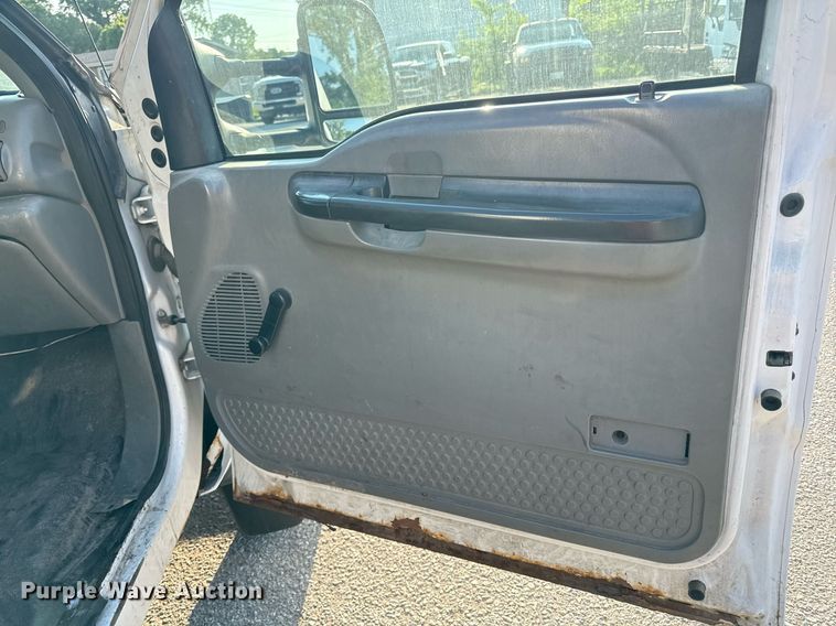 image for item DZ4092 2005 Ford F450 Super Duty XL dump flatbed truck