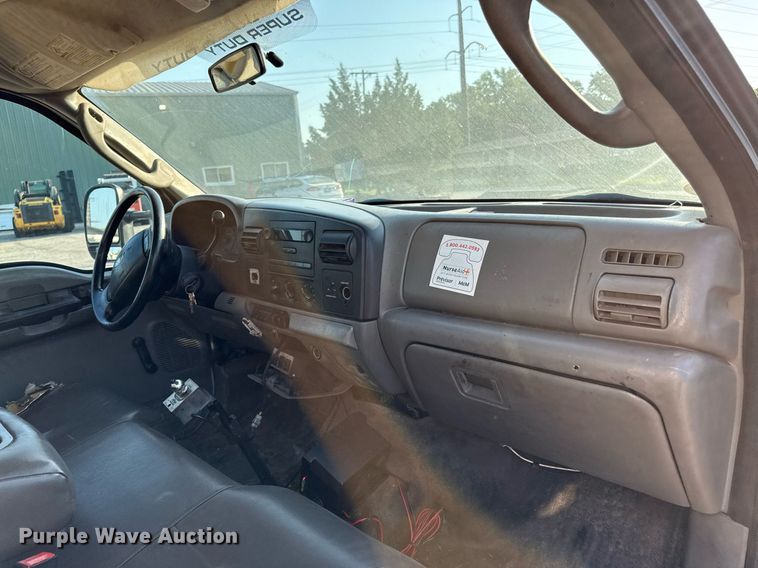 image for item DZ4092 2005 Ford F450 Super Duty XL dump flatbed truck