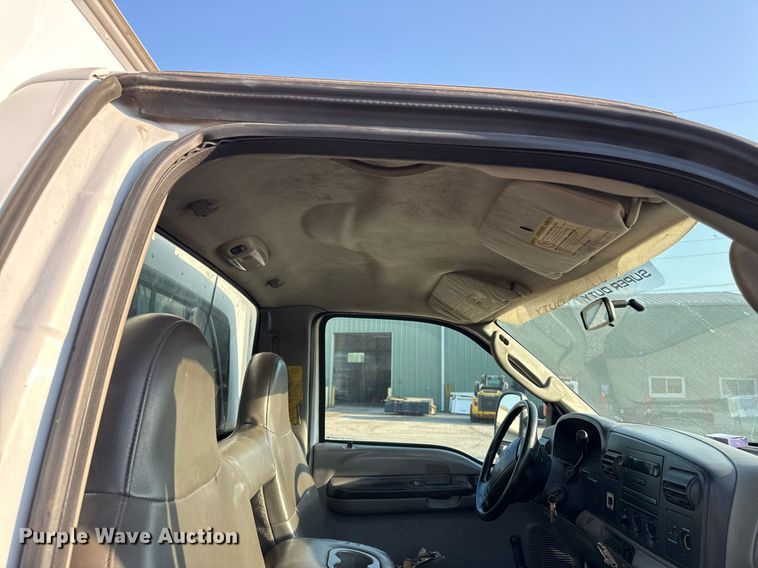 image for item DZ4092 2005 Ford F450 Super Duty XL dump flatbed truck