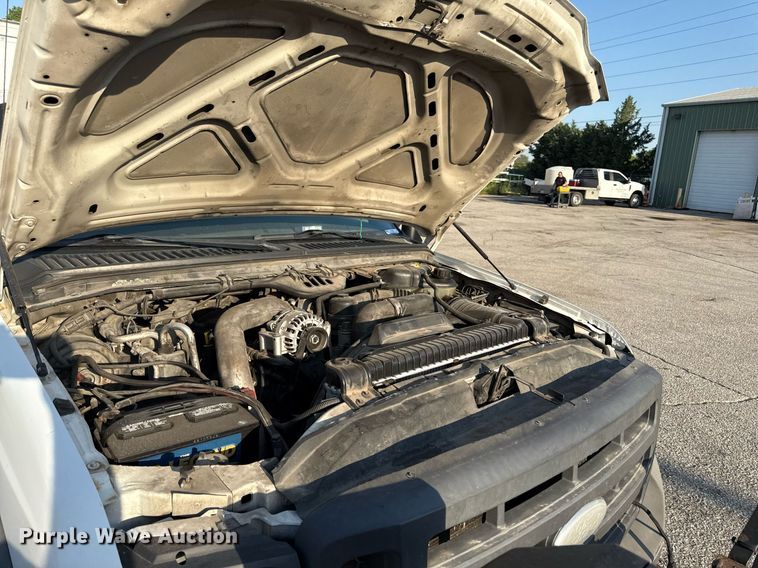 image for item DZ4092 2005 Ford F450 Super Duty XL dump flatbed truck