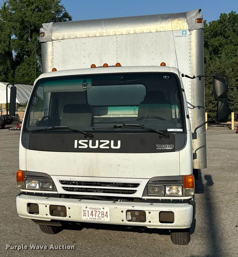 image for item DZ4093 2005 Isuzu NPR HD box truck