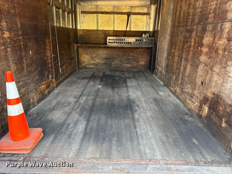 image for item DZ4093 2005 Isuzu NPR HD box truck