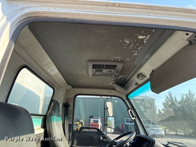 image for item DZ4093 2005 Isuzu NPR HD box truck