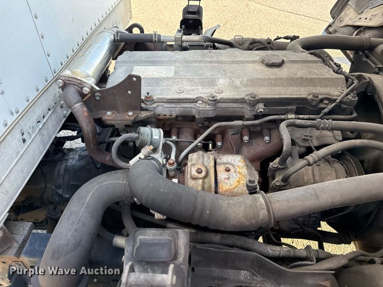 image for item DZ4093 2005 Isuzu NPR HD box truck