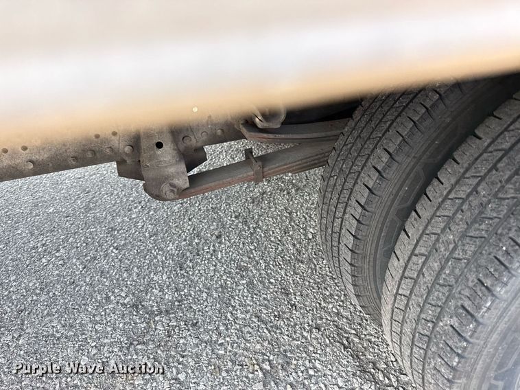 image for item DZ4093 2005 Isuzu NPR HD box truck