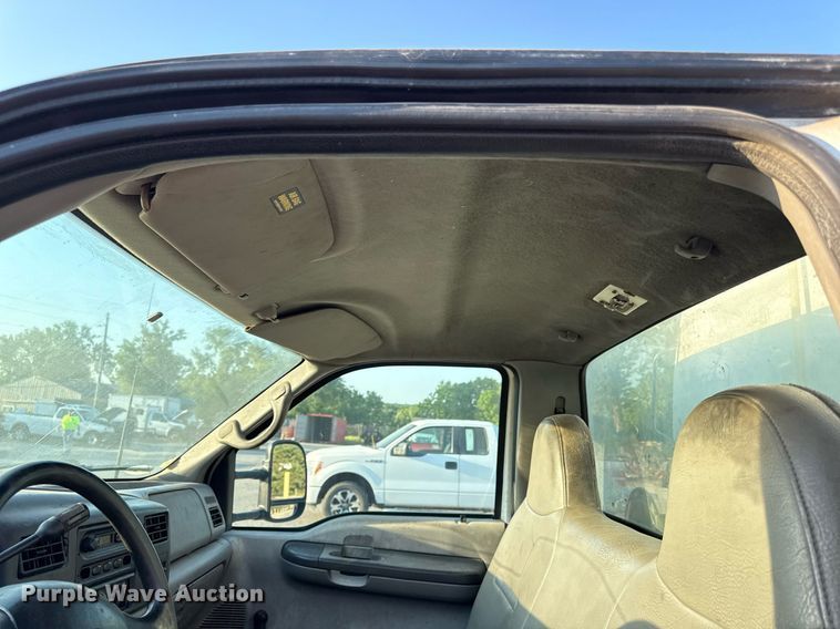 image for item DZ4122 2000 Ford F550 Super Duty flatbed truck