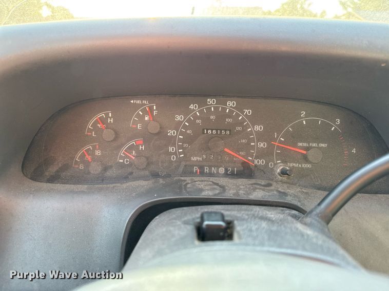 image for item DZ4122 2000 Ford F550 Super Duty flatbed truck