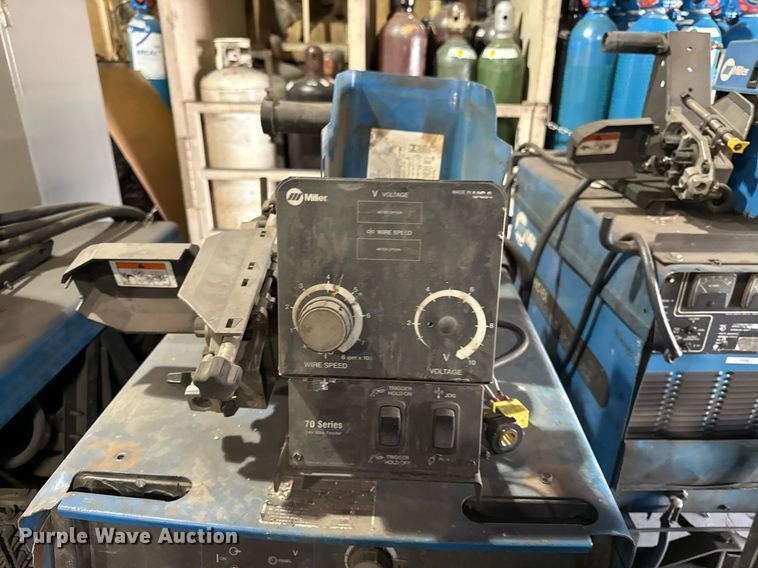 image for item DZ4137 (6) welders