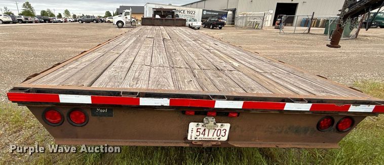 image for item DZ4141 2003 Neal Manufacturing flatbed trailer