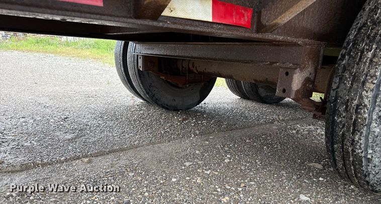 image for item DZ4141 2003 Neal Manufacturing flatbed trailer