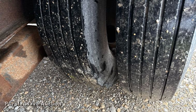 image for item DZ4141 2003 Neal Manufacturing flatbed trailer