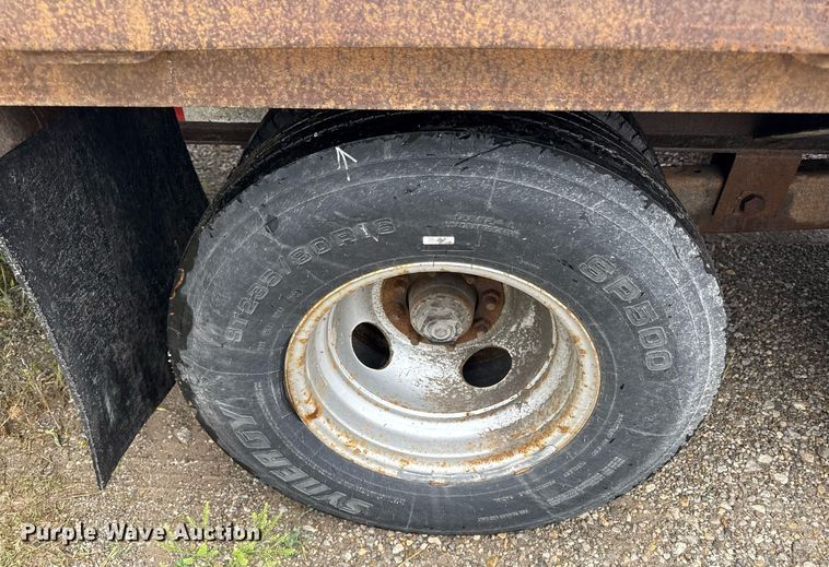 image for item DZ4141 2003 Neal Manufacturing flatbed trailer