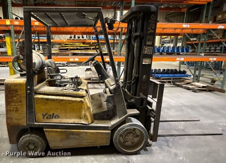 image for item DZ4143 Yale forklift