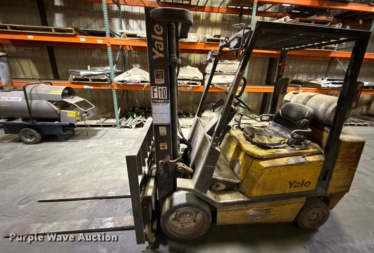 image for item DZ4143 Yale forklift