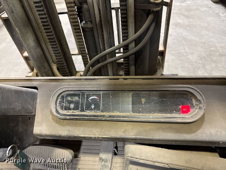 image for item DZ4143 Yale forklift