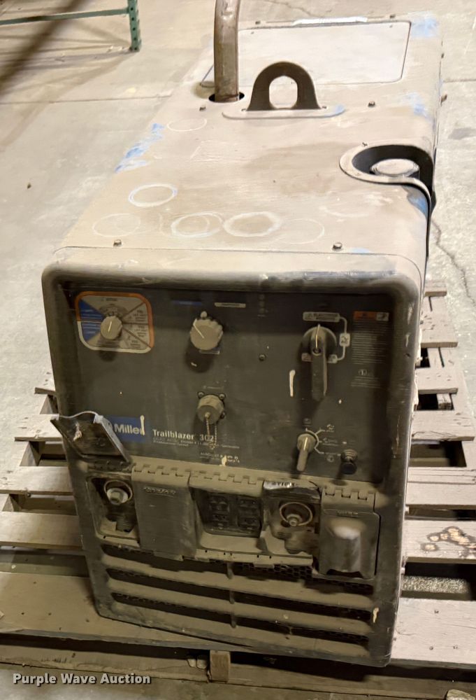 image for item DZ4144 Miller trailblazer 302 welder